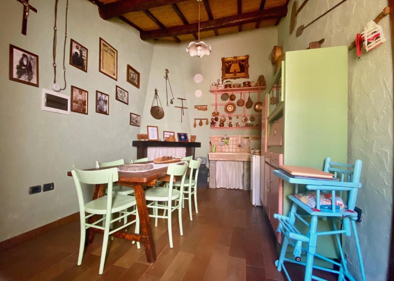Domos Antigas Bed & Breakfast Bottidda Exterior photo
