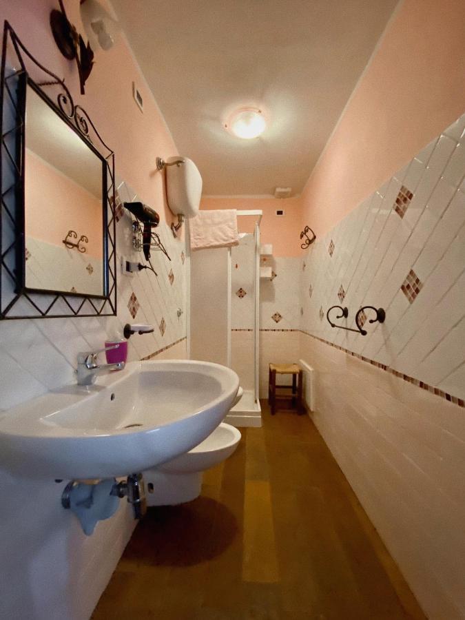 Domos Antigas Bed & Breakfast Bottidda Exterior photo